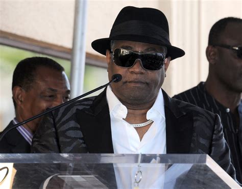 Dennis dee tee thomas, ounding member of iconic soul and funk band kool & the gang died at the age of 70 in his home in new jersey. Kool & the Gang co-founder Ronald 'Khalis' Bell dies at 68 ...