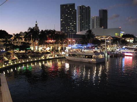 Check out the best tours and activities to experience bayside marketplace. BAYSIDE AT NIGHT | Bayside marketplace, Miami attractions ...