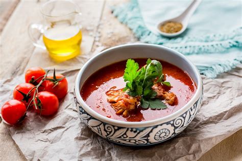 Return to saucepan and whisk in sour cream, nutmeg, salt, and pepper and serve hot. instant pot shredded chicken taco soup - South Beach Diet