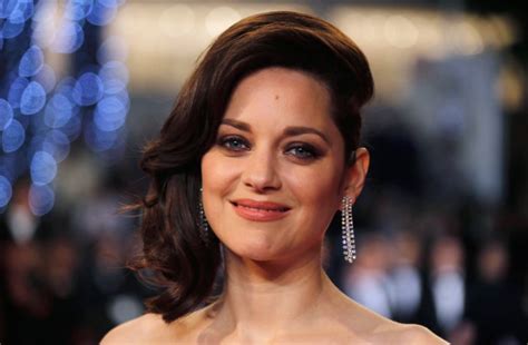 Marion Cotillard Responds To Rumors Of Role In Brad Pitt Angelina Jolie Divorce