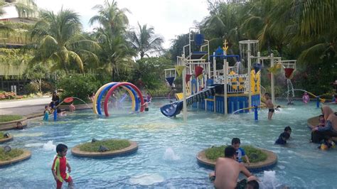 Swimming pools for u to take a dip. Admission Is Still FREE At The Forest City Swimming Pool ...
