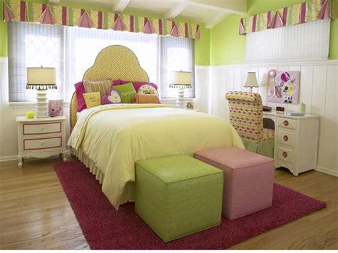 Girls have always been very much conscious about their bedroom's decoration and often found indulged in. 9 Girly from Tween to Teen Bedroom Ideas - 24/7 Moms