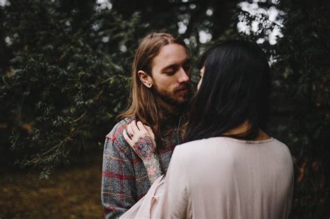 9 Signs Youre Ignoring Red Flags In A Relationship And Need To Start