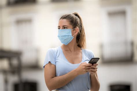 Le bord supérieur enrobe la barrette destiné à. Masque coronavirus : chirurgical, tissu... Où est-il ...