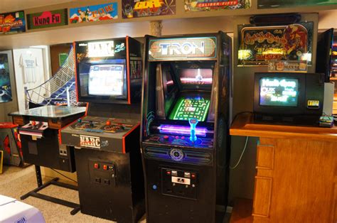 Father And Son Gamers Build Epic Arcade In Their Basement Pics