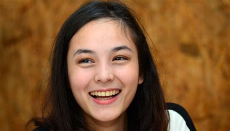 Biodata Chelsea Islan Agama