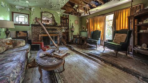 Inside Jeffrey Dahmers Childhood Home Now Left Abandoned Youtube