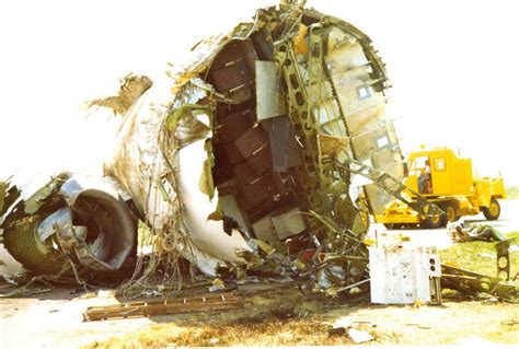 He had 30,000 hours of total flight time with united airlines, of which 7,000. Looking Back at the Crash of United Flight 232 - The ...