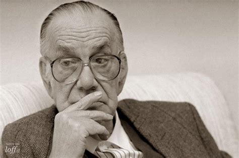 Detailed summary, analysis and reading guide (brightsummaries.com). Spain literature writers playwrights poets | Love 2 Fly