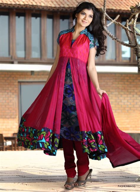 long frocks pakistani dresses mehndi designs