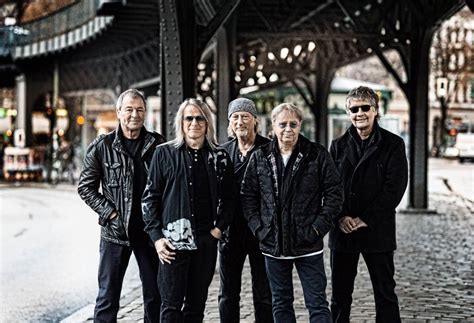 They are considered to be among the pioneers of heavy metal and modern hard rock. Deep Purple returns to Budapest! - Daily News Hungary