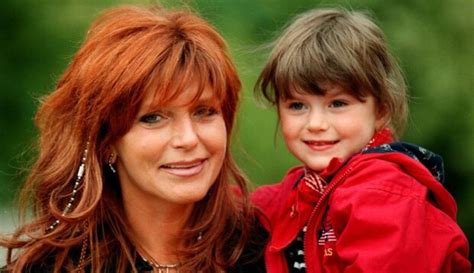 Para podzieliła się z fanami zdjęciami z ceremonii! Córka Ewy Sałackiej jest już dorosłą kobietą. Matylda ...