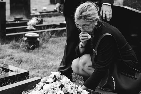 Style Of Grieving: Intuitive Grief VS Instrumental Grief