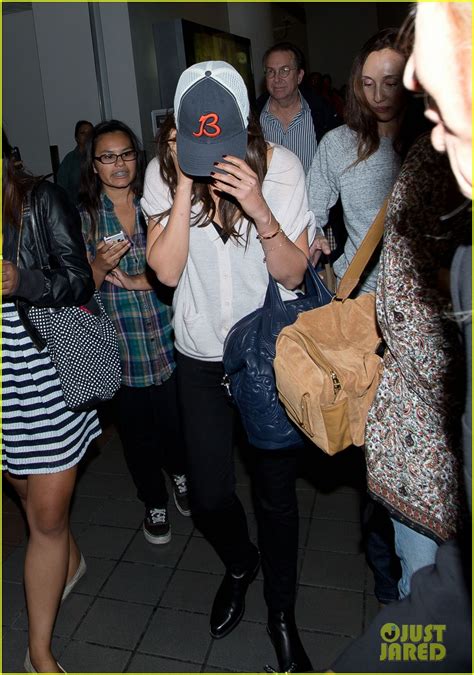 Ashton Kutcher Picks Up Mila Kunis At Lax Airport Photo 2949962 Ashton Kutcher Mila Kunis