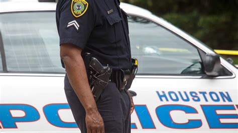 Unholstered Houston Police De Escalation Training Youtube