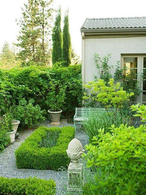 All the plants were purchased bare rooted in november at a considerable cost saving to buying potted plants. 52 best Gorgeous Formal gardens images on Pinterest ...