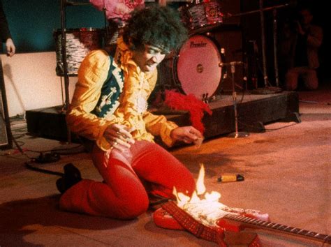 Jimi Hendrix Sets His Guitar On Fire Monterey Pop Festival 1967 R