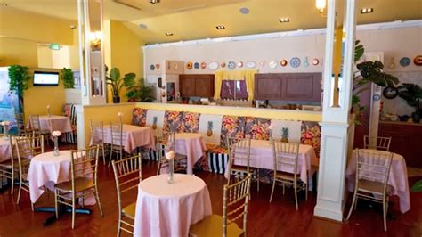 golden girls pop up restaurant opens december 7 in manhattan seaport abc7 new york