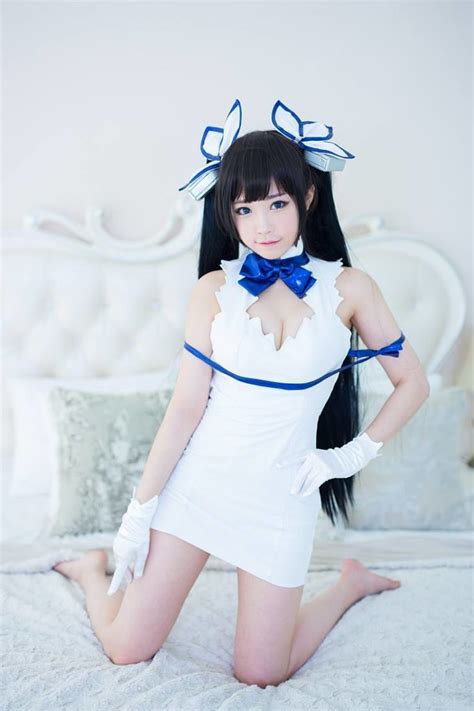Busty Hestia Cosplay By Tomia Quite Charming Sankaku Complex