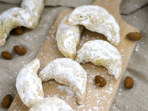 Tcharak corne de gazelle en Algérie Recette de Tcharak corne de