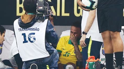 neymar se lesionó en el amistoso ante qatar y salió llorando diario panorama