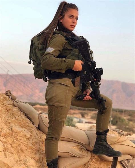 Pin By Carlos Castro On Female Idf Soldiers Military Women Idf Girls Army Girl
