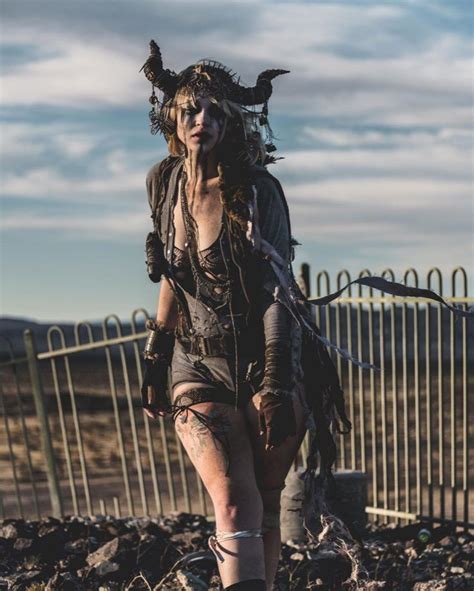 Wasteland Weekend 2019 Crazy Faces Costumes And Vehicles Of The World