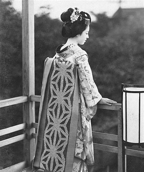 Hide1956 On Instagram “昔の舞妓さん だらりの帯 1930年代の写真 Darari Obi 1930s Maiko Girl（apprentice Geisha