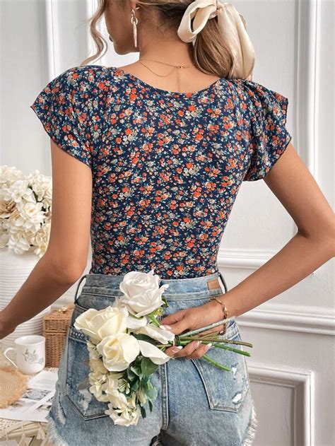 SHEIN Frenchy Ditsy Floral Print Butterfly Sleeve Tee SHEIN UK