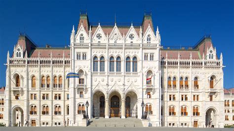 Parliament Building In Budapest Expedia