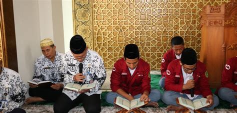 Sekolah tinggi teologi (stt) efata. KEGIATAN KEAGAMAAN SISWA/I SMAN 39 JAKARTA - SMAN 39 Jakarta