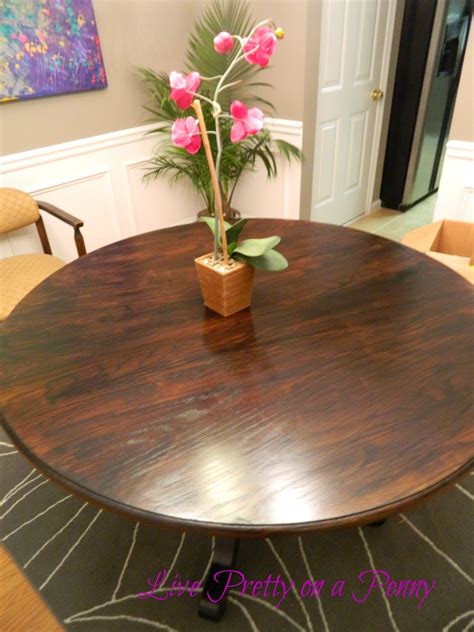 Today i'm sharing how i removed the stain from my dining room table top without sanding. Refinishing An Oak Table {A Dining Room Update} | Live ...