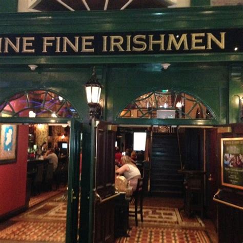 Regenmantel Ausstellung Bauch Nine Fine Irishmen Las Vegas Magie Linse
