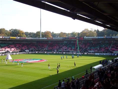 Nec nijmegen (nijmegen eendracht combinatie). Damage in the Box!: NEC NIJMEGEN (Goffertstadion)