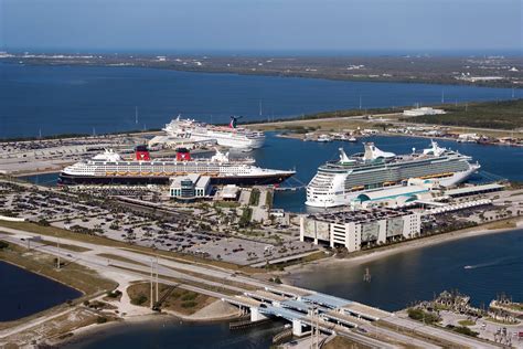 Professor Cruise Ship Cruise Departure Port Port Canaveral Florida