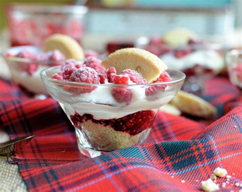 Add almond extract, and some dark chocolate powder. Scottish cranachan | Cranachan recipe, Raspberry recipes dessert, Dessert recipes