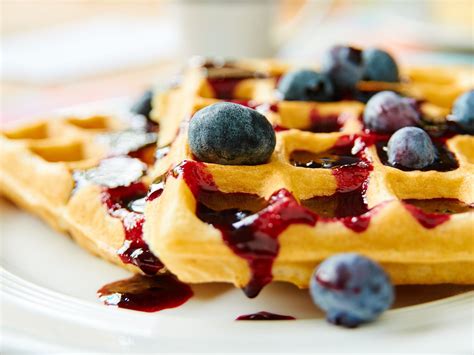Low calorie dessert recipe yogurt blueberry pie. This recipe for low-calorie waffles is declicious plain ...