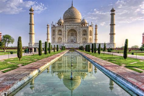 10 Best Tourist Attractions In India Travel And Tour Jaipur Angkor Taj Mahal India Lago