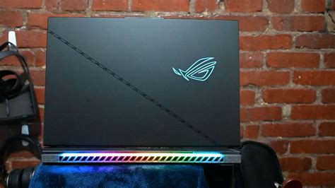 Asus Rog Strix Scar 18 Review A Gaming Kingslayer Laptop Mag