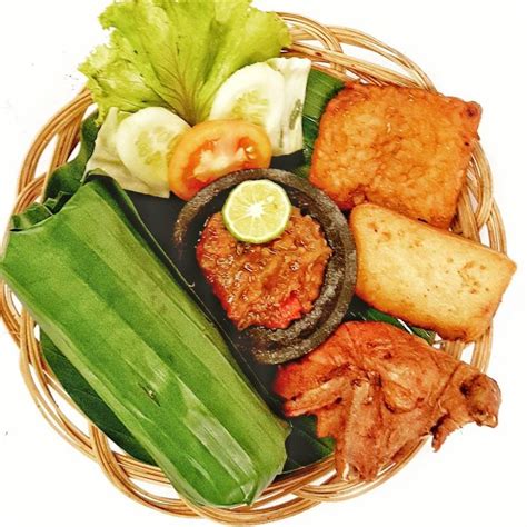 We did not find results for: "AYAM GORENG ASIN" Kelezatan 'ayam goreng asin' yang ...