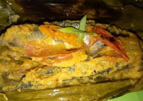 81 resep pindang ikan layang ala rumahan yang mudah dan enak dari komunitas memasak terbesar dunia! Resep Pepes ikan layang bumbu kuning oleh Charmila rika w ...