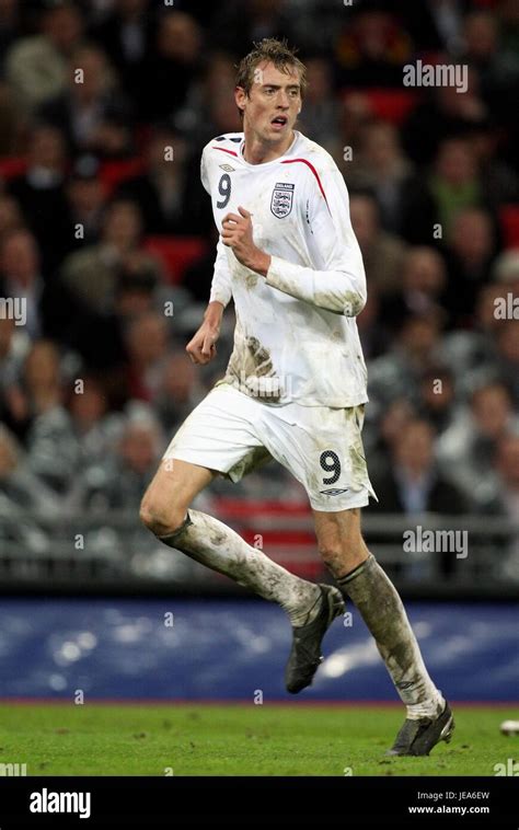 Peter Crouch England And Liverpool Fc Wembley London England 21 November