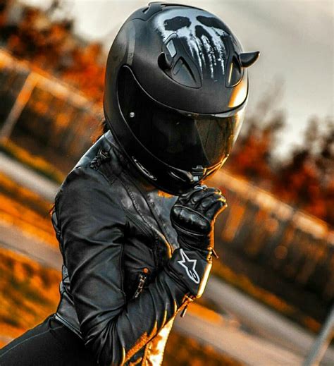 Pin By Beyzairicam1 On A Seyahat Motosiklet Motorcycle Womens