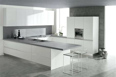 Cuisine blanche avec plan de travail en bois crédence. Cuisine blanche plan de travail gris beton - lille-menage.fr maison
