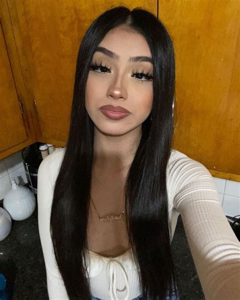 Chilin And Random Selfie~~ Pretty Makeup Latina Makeup Looks Latina Makeup