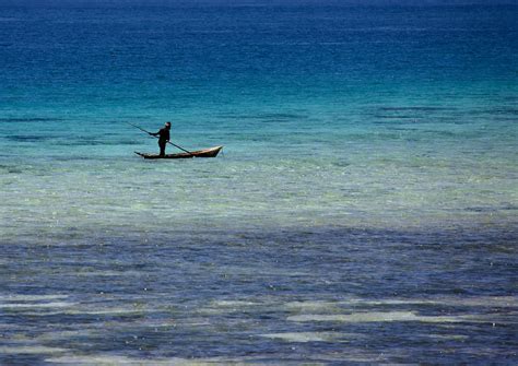 Fisherman From Nungwi Beach Zanzibar Tanzania Fisherman Flickr
