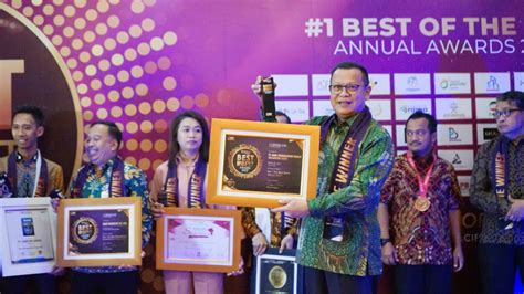 Bank Kalbar Kembali Meraih Penghargaan Best Of The Best Award 2022