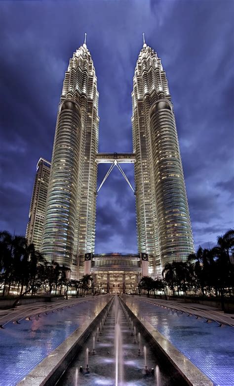 Tölts le legyűgöző ingyenes képeket menara berkembar petronas témában. WORLD TOUR MALAYSIA : Menara Kembar Petronas