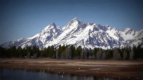 Montana is the fourth largest state in the united states and is well known for its mountains. Rocky Mountains - Wyoming und Montana - YouTube