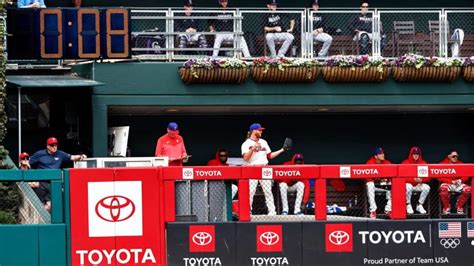 Fan Falls From Stands Into Boston Bullpen In Red Sox Vs Phillies Game
